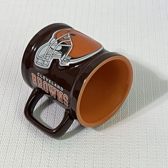 VTG NFL Cleveland Browns 14oz Coffee Mug Ceramic Brown Orange Raised 3-D Helmet - Picture 8 of 12